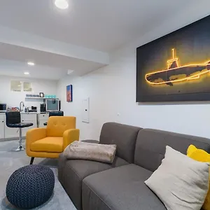 Sleek & Stylish Apt Steps From Bluebird Theater Denver